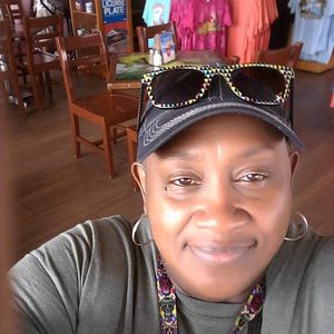 Meet your Posher, Sheila